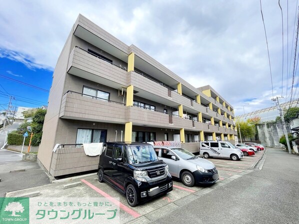 リバティハウスの物件外観写真